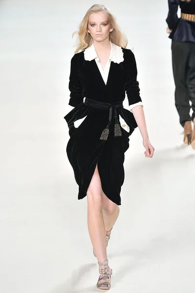 Look 19